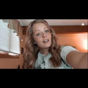 Meet your Posher, Olivia